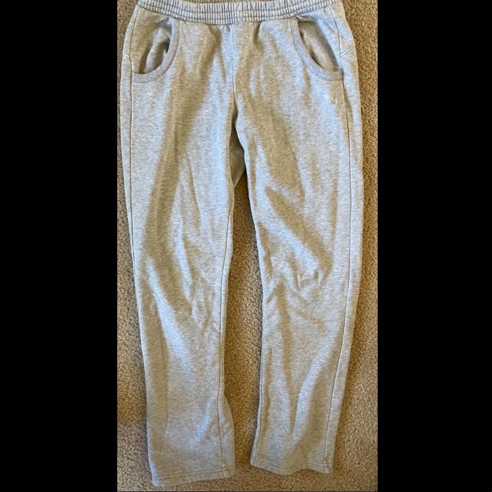 Gray puma sweatpants (woman)